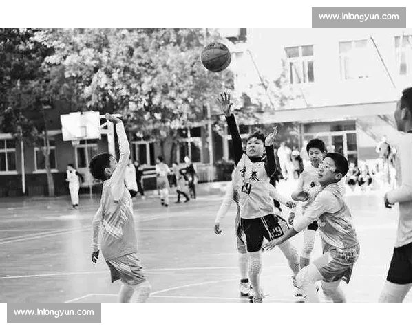 速度小子陈卓：百队杯 12 分 4 抢断显锋芒